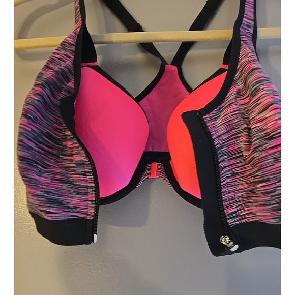 Victoria's Secret VSX Knockout Pink Front Closure Racerback Sports Bra Size 34C - Picture 2 of 6